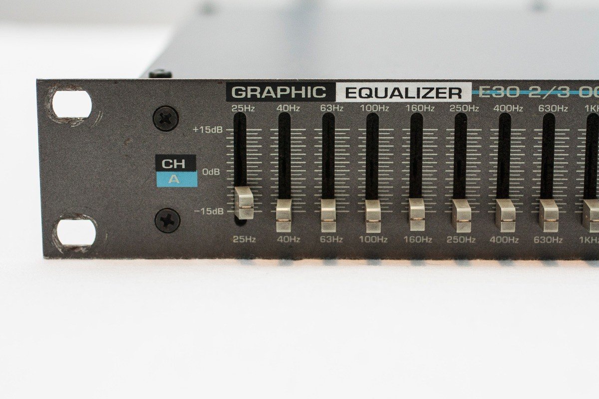 Eq E30 2/3 Octave Stereo 15 Band
